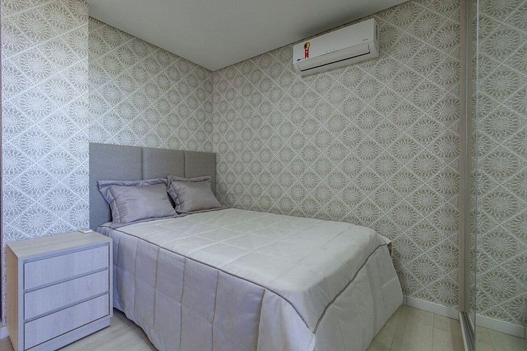 Rosa Apartamento Solar da Encosta 504