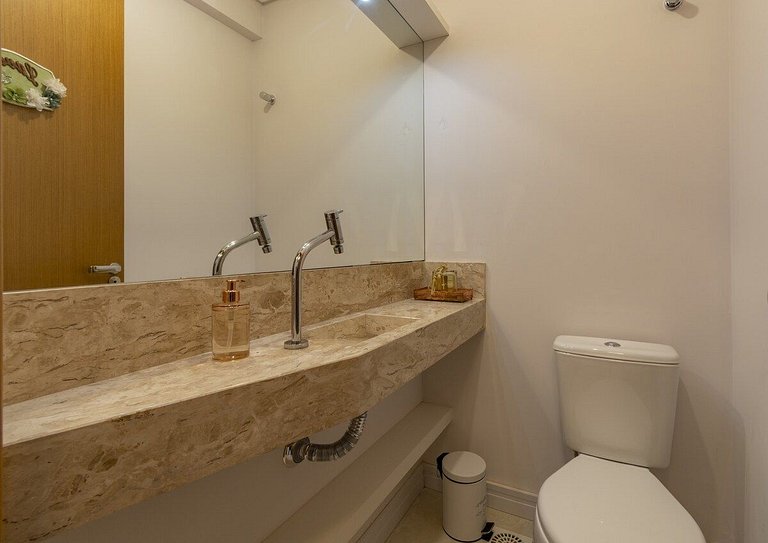 Rosa Apartamento Giovani Pizetta 304