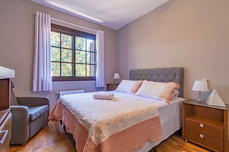 Rosa Apartamento KnorrVille 403 C