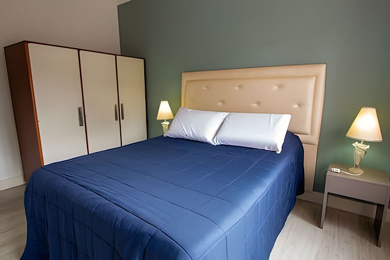 Rosa Apartamento na Rua Coberta 302