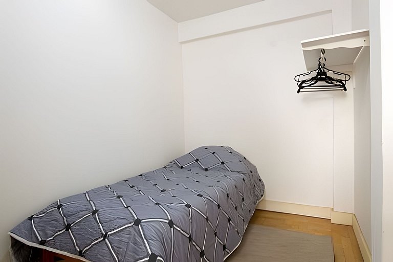Rosa Apartamento na Rua Coberta 302