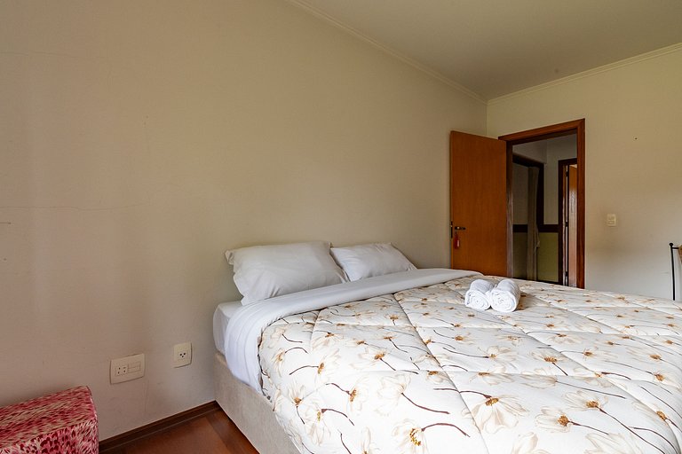 Rosa Casa Serena 5 Suítes Gramado