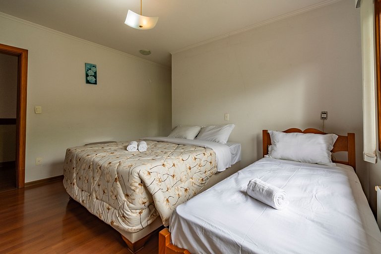 Rosa Casa Serena 5 Suítes Gramado
