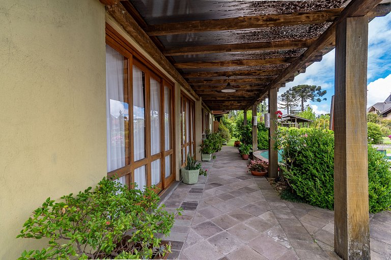 Rosa Casa Serena 5 Suítes Gramado
