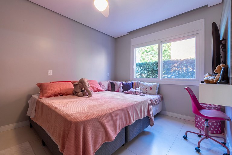 Rosa Casa 4 suítes Condomínio Enseada Xangri-Lá