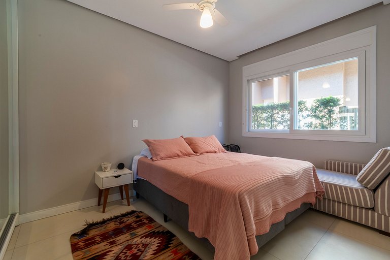 Rosa Casa 4 suítes Condomínio Enseada Xangri-Lá