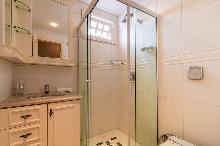 Rosa Apartamento Vale do Quilombo 203