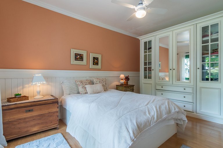 Rosa Casa Lago Negro