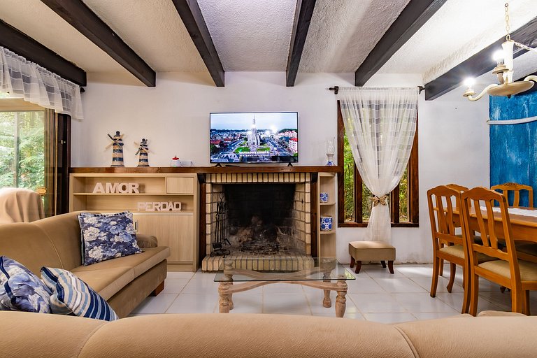 Rosa Sua Casa de Campo pertinho do Centro