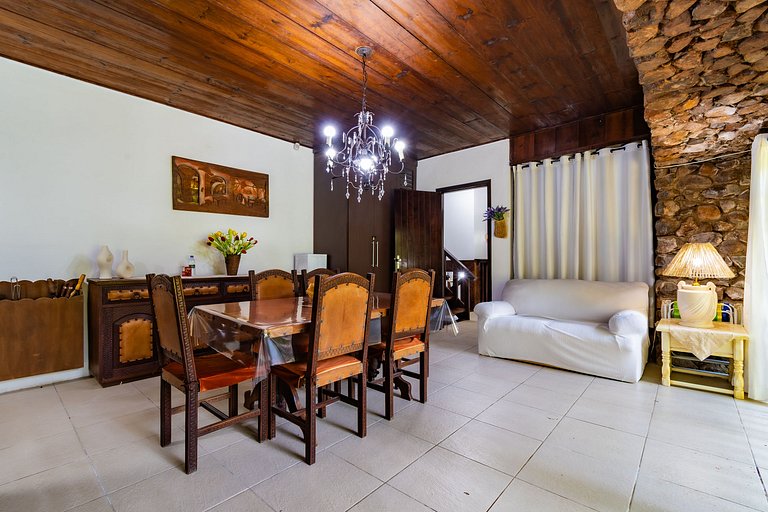 Rosa Sua Casa de Campo pertinho do Centro