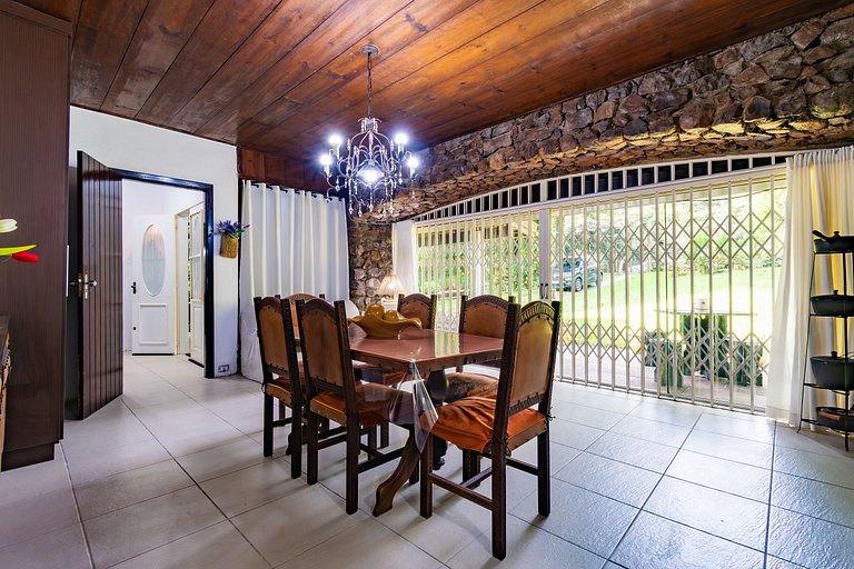 Rosa Sua Casa de Campo pertinho do Centro