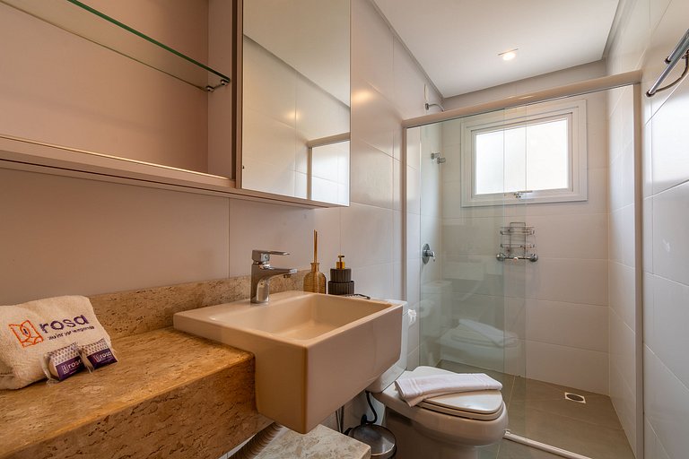 Rosa Apartamento com piscina para até 8 pessoas