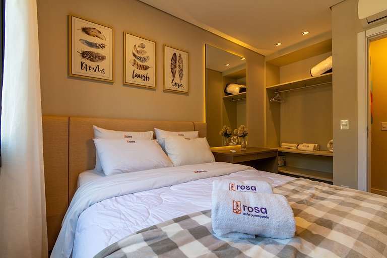 Rosa Apartamento Olympic 105B